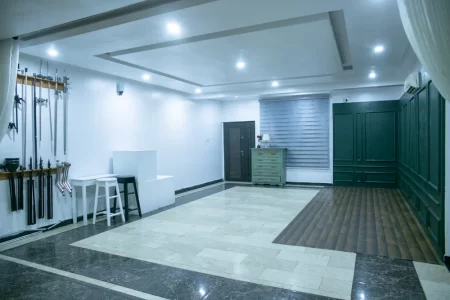 Book studio space (daily)